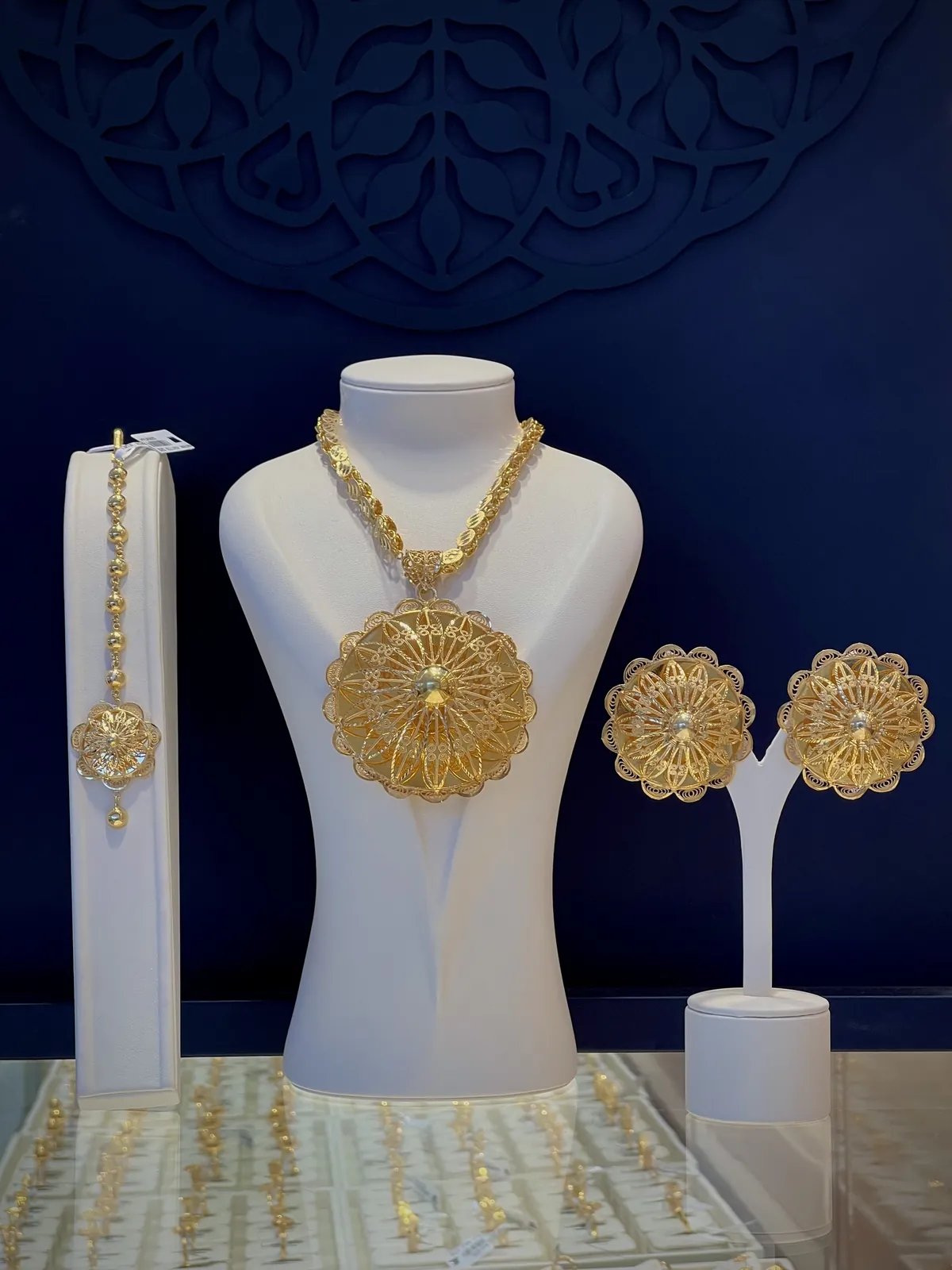 Parure en filigrane d’or