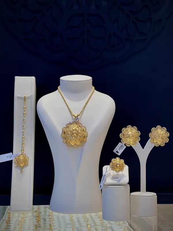 Flower pendant set with bracelet ring and earrings